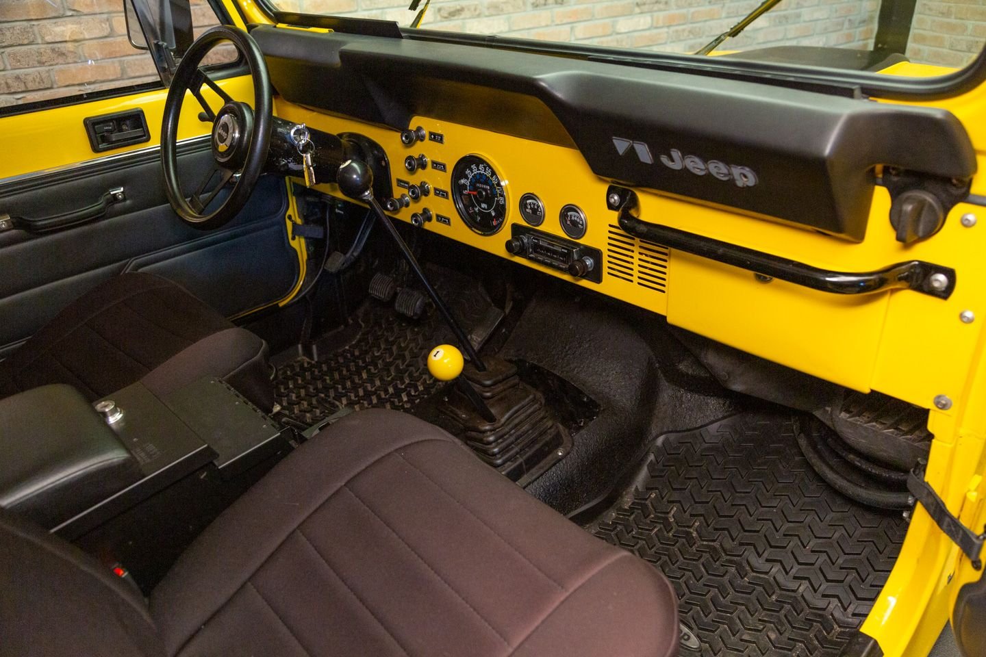 74102 | 1985 Jeep CJ-8 Scrambler | Throttlestop | Automotive and Motorcycle Consignment Dealer