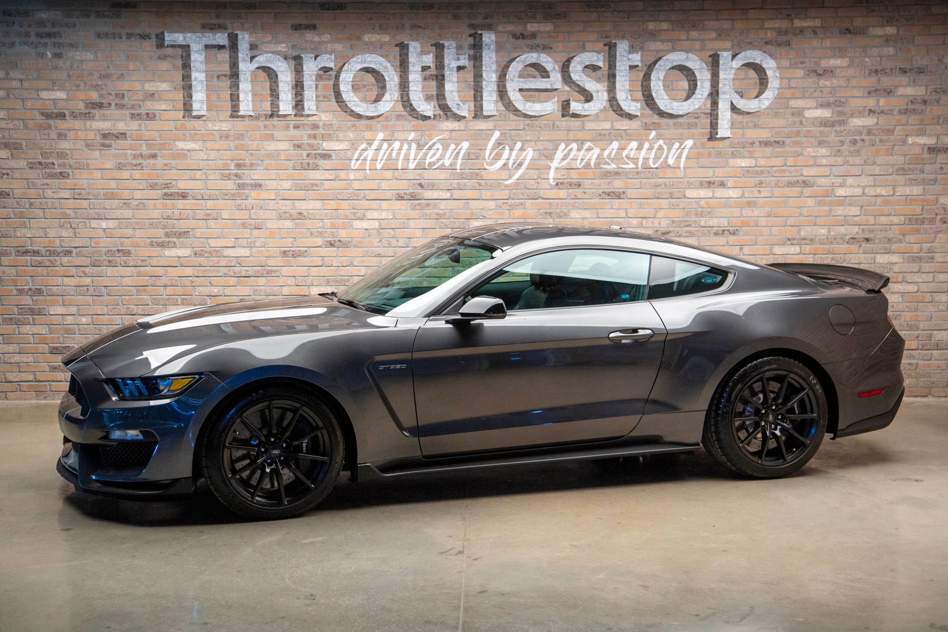 2017 ford coupe mustang gt350