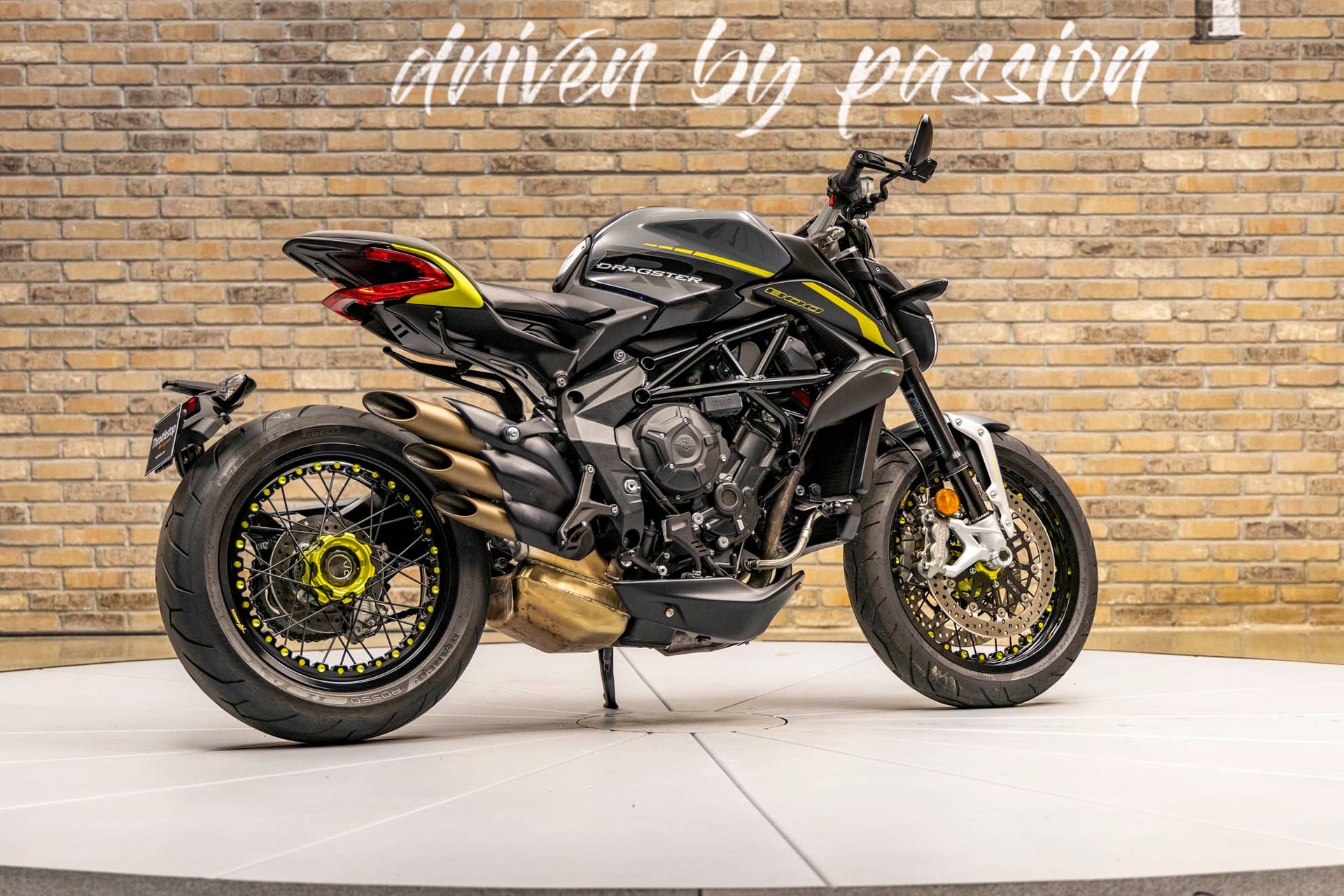 813497 | 2020 MV Agusta 800 Dragster RR | Throttlestop | Automotive and Motorcycle Consignment Dealer