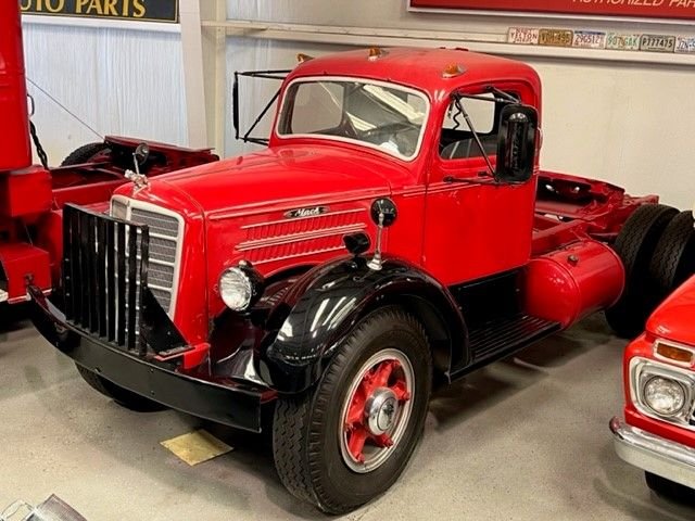 Auction 1948 Mack Truck