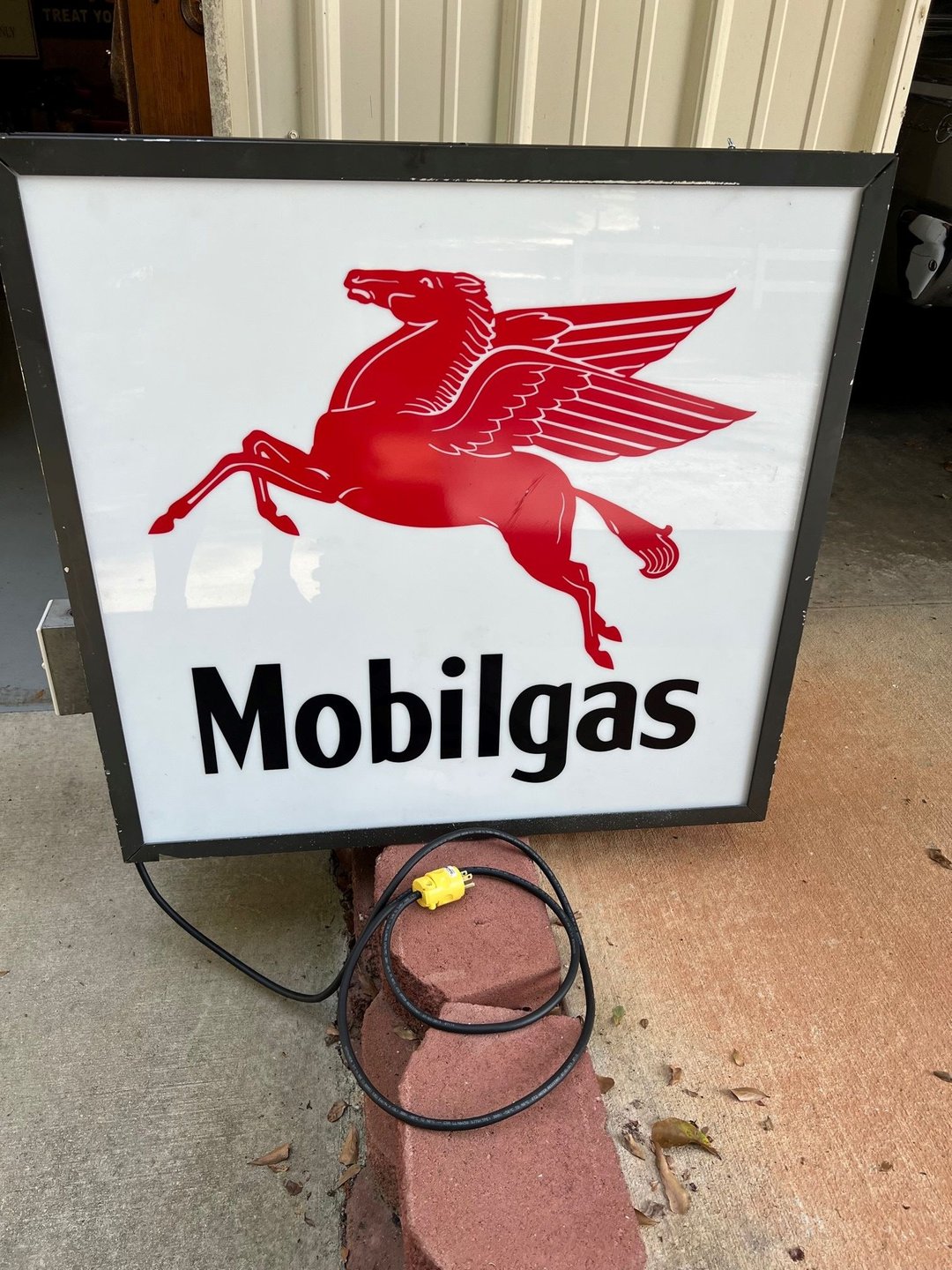 Auction  Collectible Item Mobilgas Sign