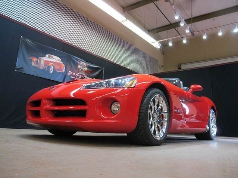 2005 Dodge Viper