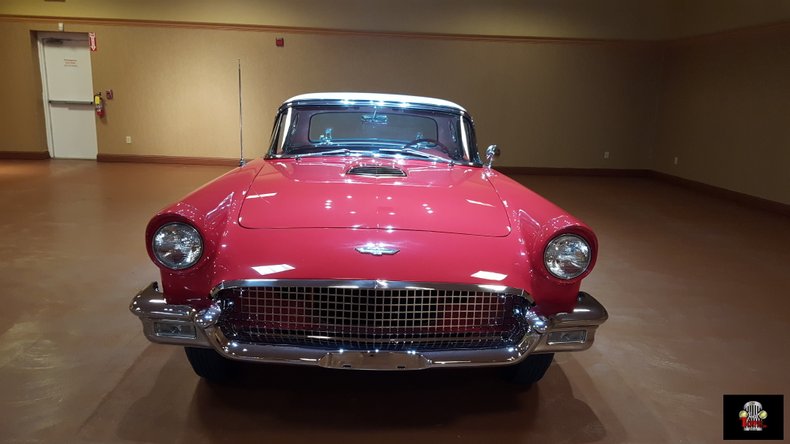 1957 Ford Thunderbird