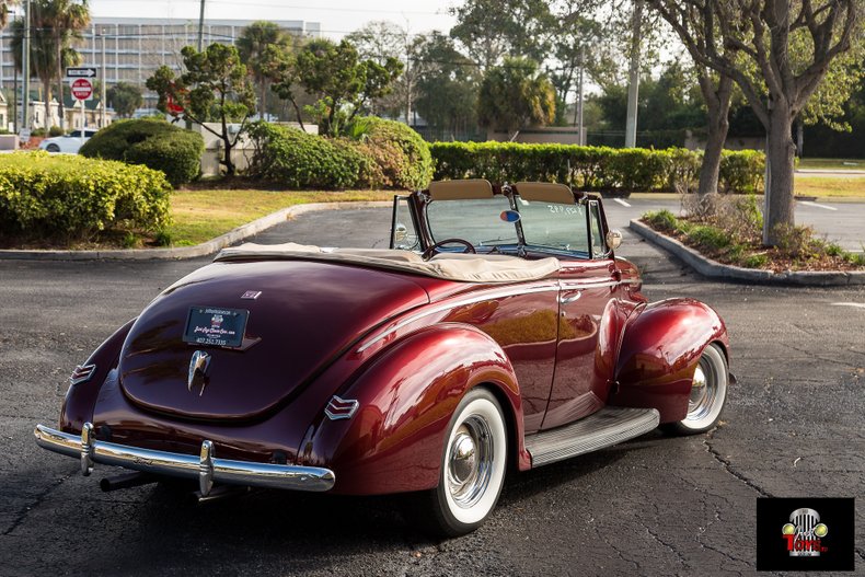 1940 Ford Deluxe