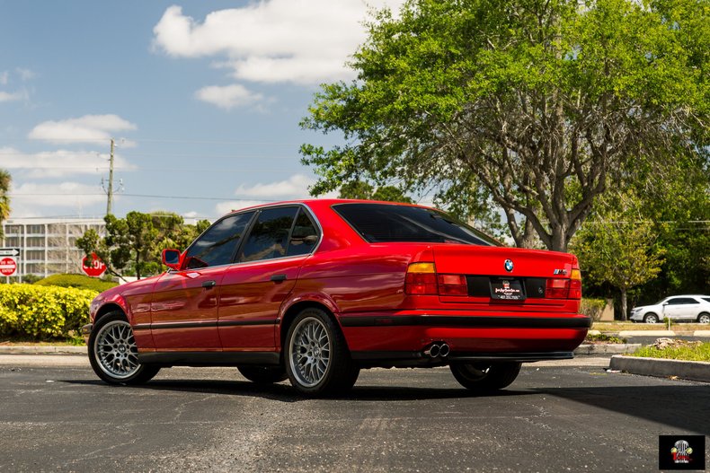 1991 BMW M5