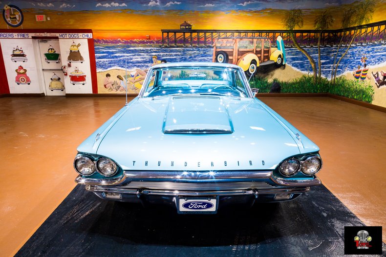 1964 Ford Thunderbird