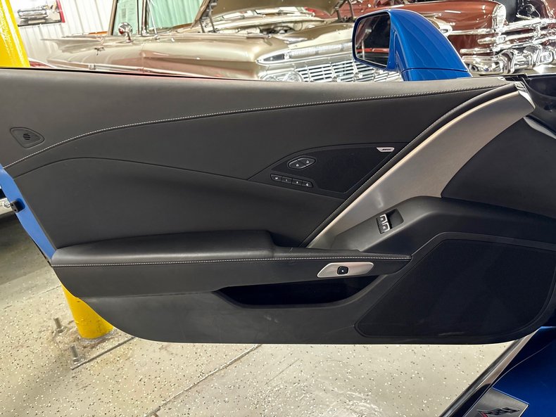 2015 Chevrolet Corvette 10