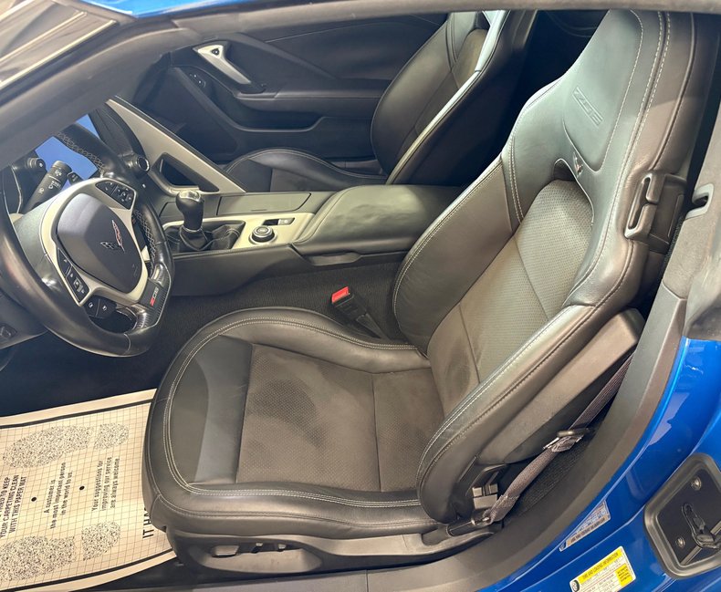 2015 Chevrolet Corvette 32