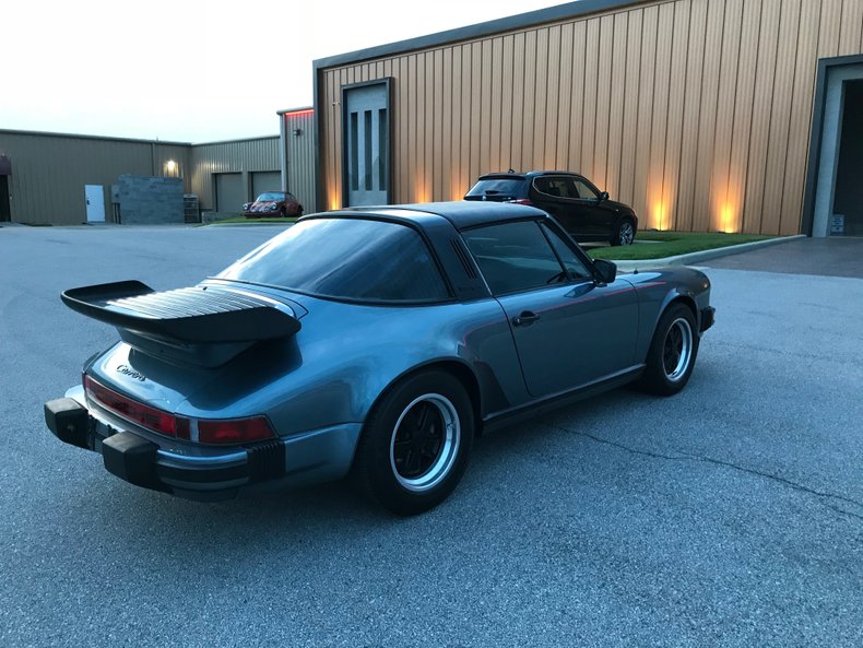 1984 Porsche 911 Targa