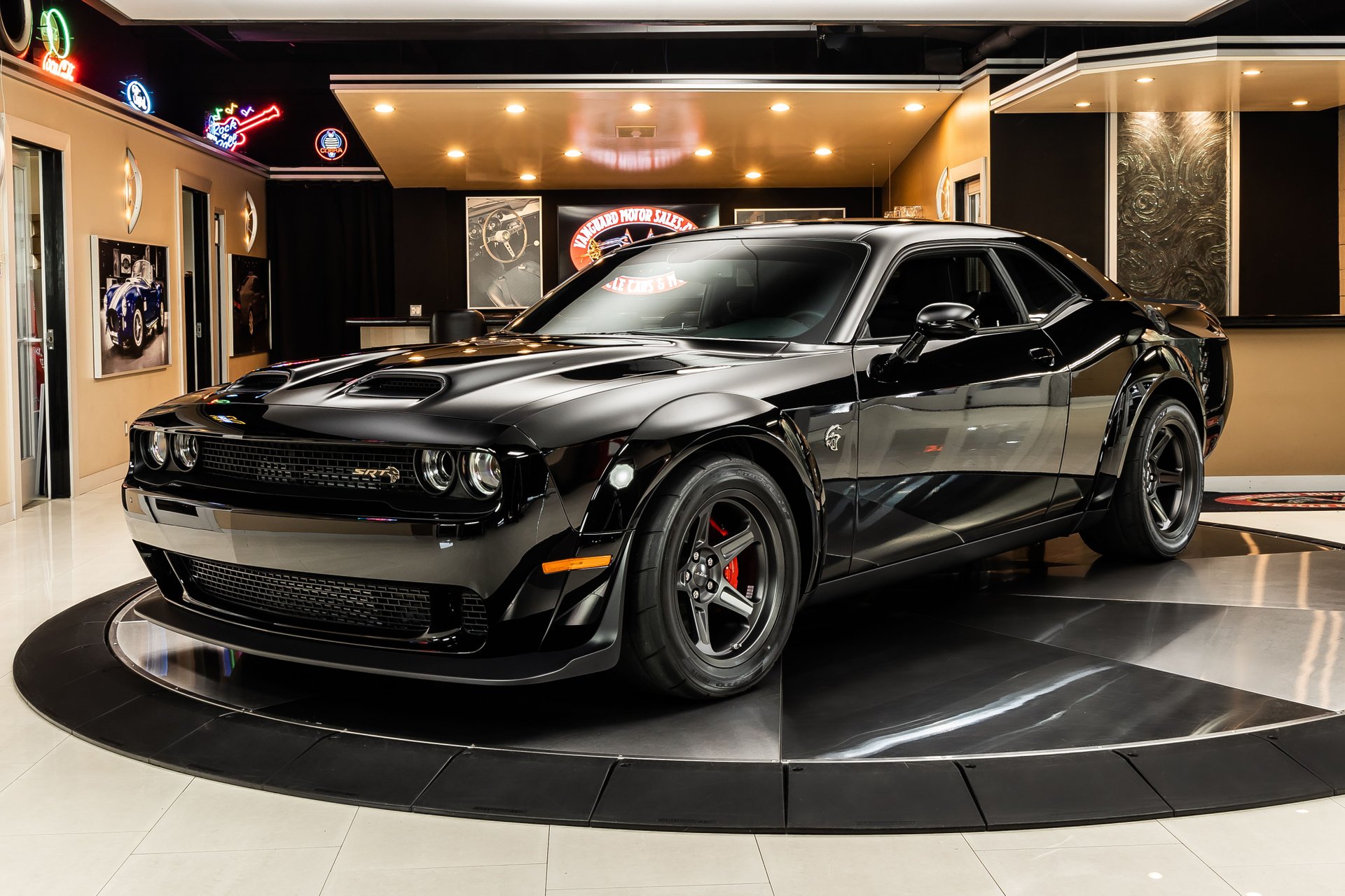 Dodge Challenger 2022 Royalty-Free Images, Stock Photos & Pictures
