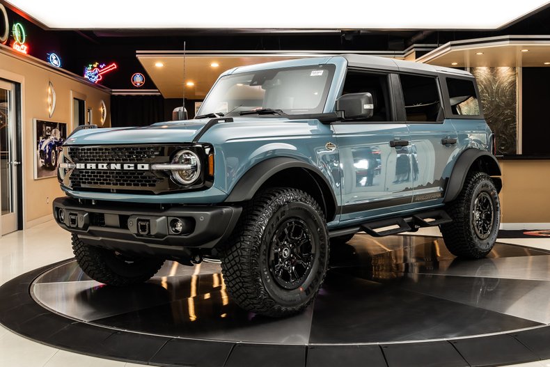 2023 Ford Bronco 1