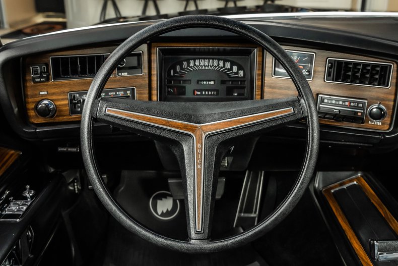 1973 Buick Riviera 62