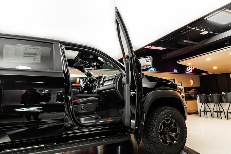 2024 Dodge Ram 68