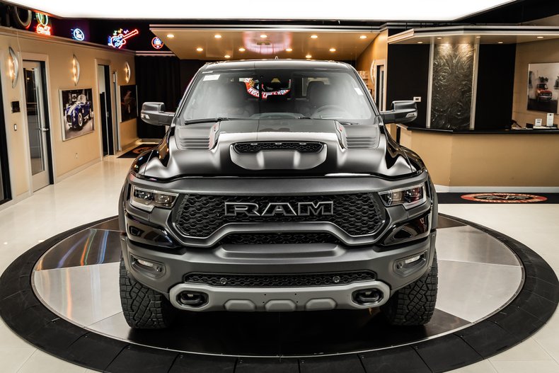 2024 Dodge Ram 8