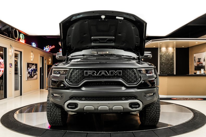 2024 Dodge Ram 81