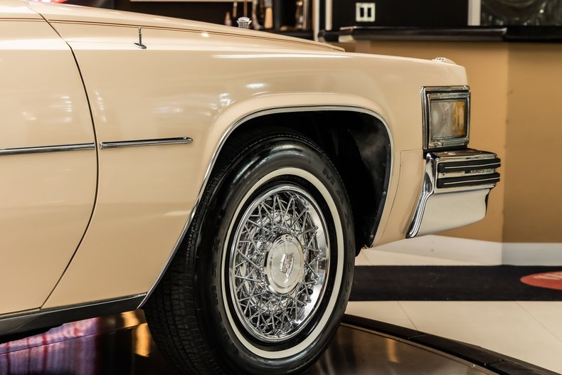 1977 Cadillac Coupe Deville 43