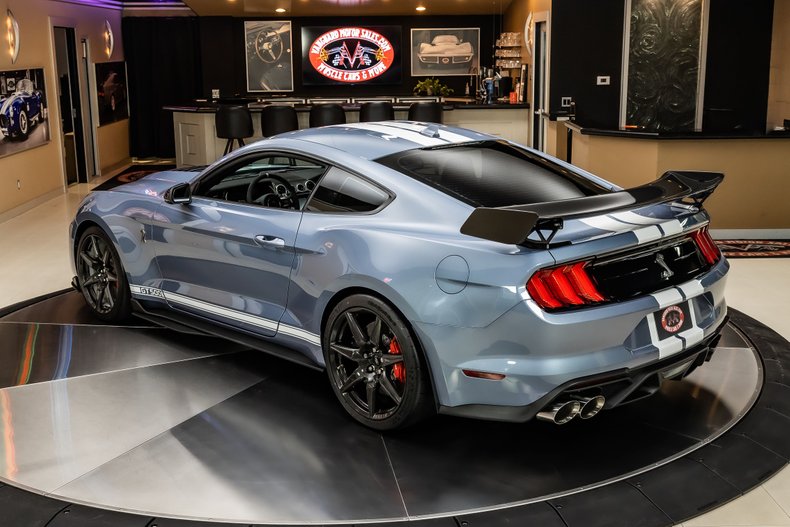 2022 Ford Mustang 17