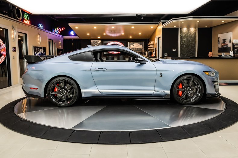 2022 Ford Mustang 11