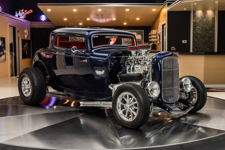 1932 Ford 3-Window 9