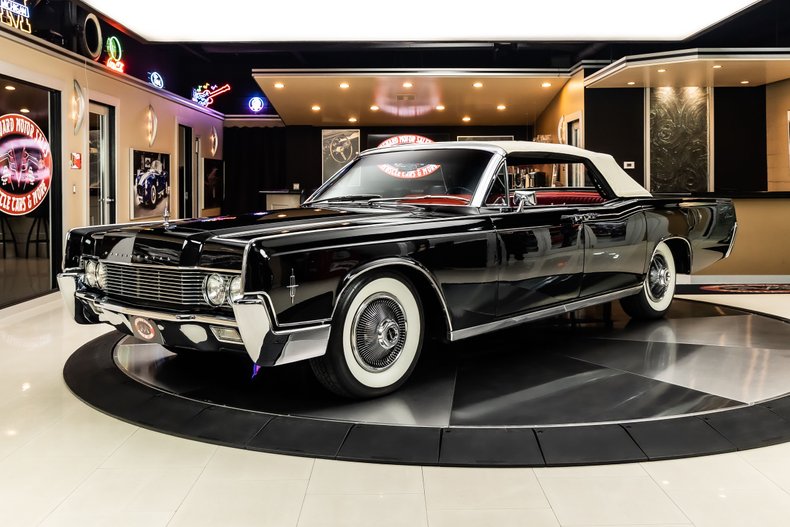 1966 Lincoln Continental 6