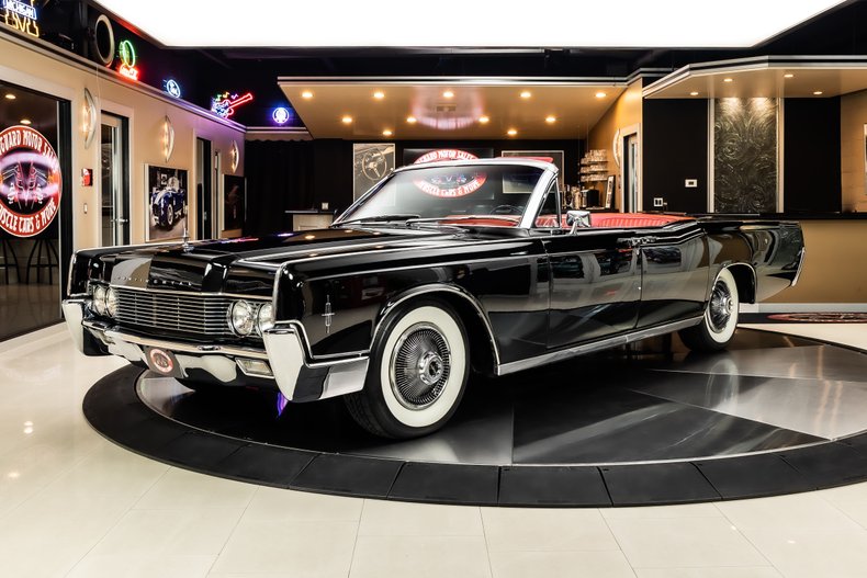 1966 Lincoln Continental 1
