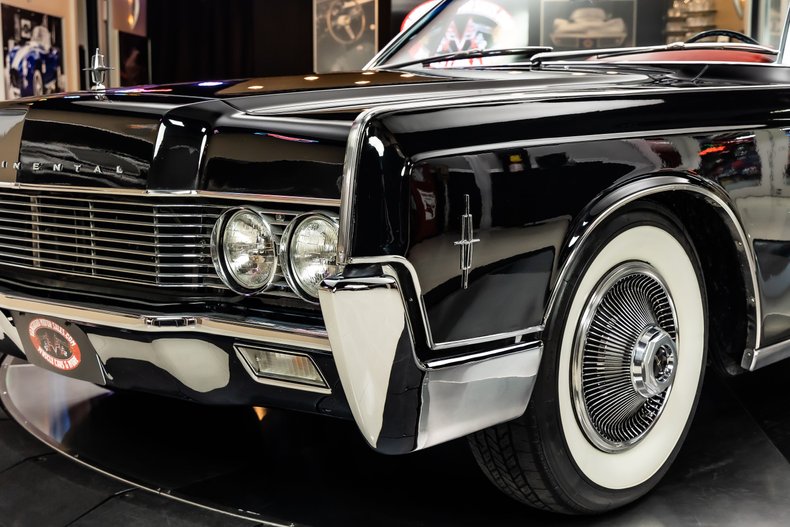 1966 Lincoln Continental 30