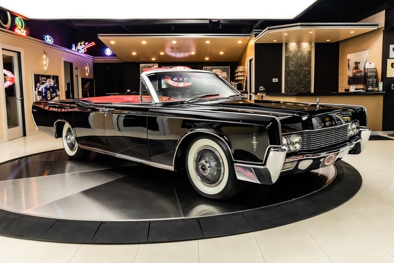 1966 Lincoln Continental 11