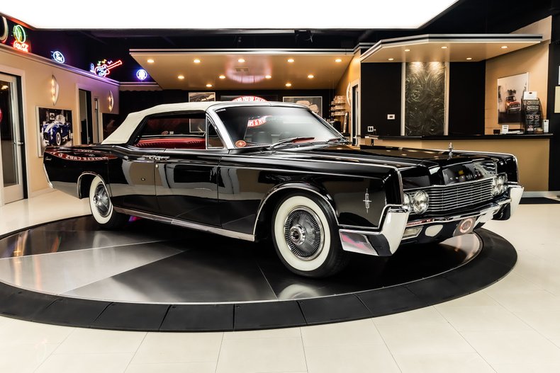 1966 Lincoln Continental 104