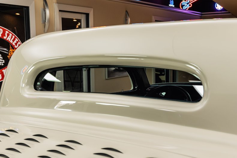 1934 Ford 3-Window 39