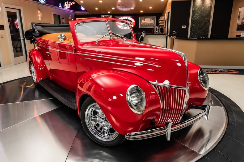 1939 Ford Deluxe 104