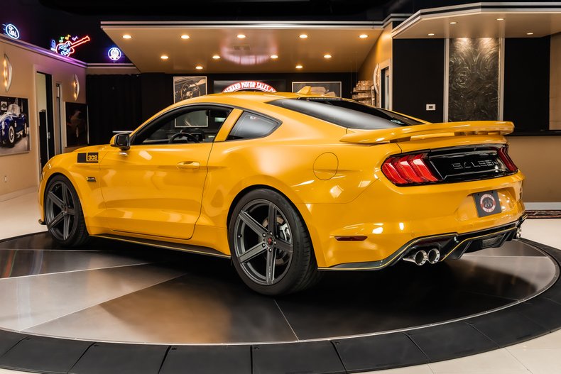 2022 Ford Mustang 16