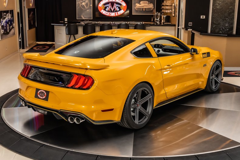 2022 Ford Mustang 13