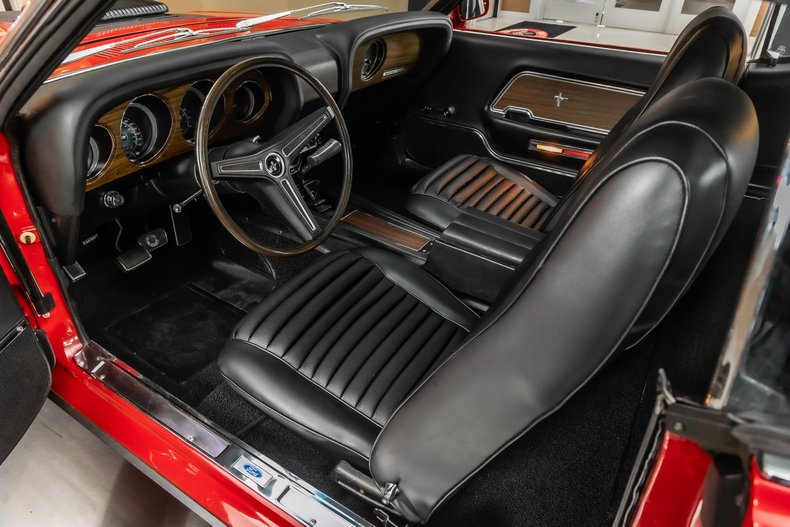 1970 Ford Mustang 2