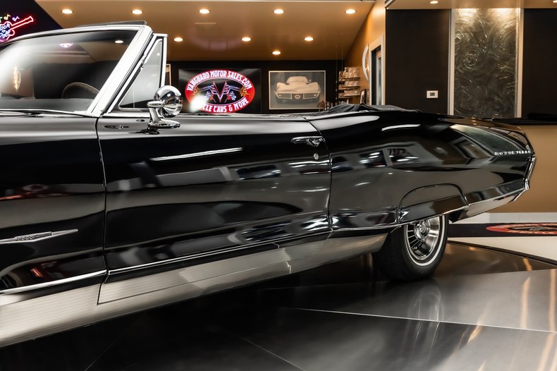 1965 Pontiac Bonneville 53