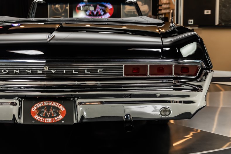 1965 Pontiac Bonneville 64