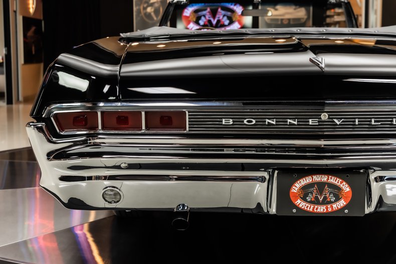 1965 Pontiac Bonneville 56