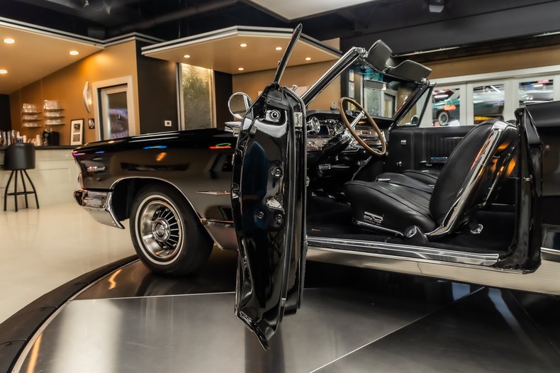 1965 Pontiac Bonneville 75