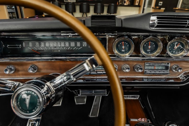 1965 Pontiac Bonneville 83