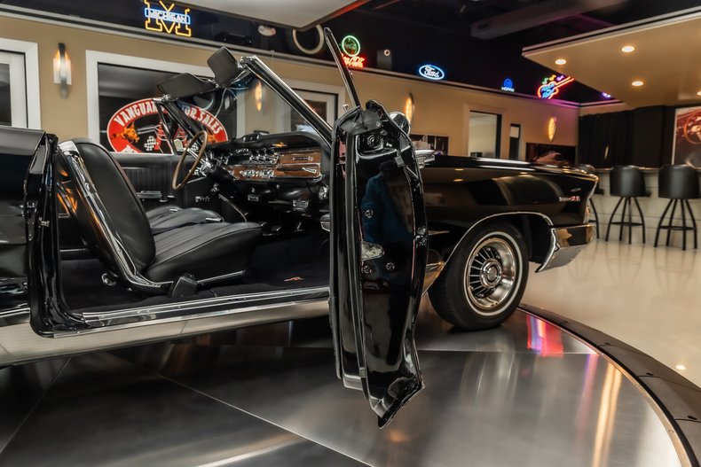 1965 Pontiac Bonneville 94