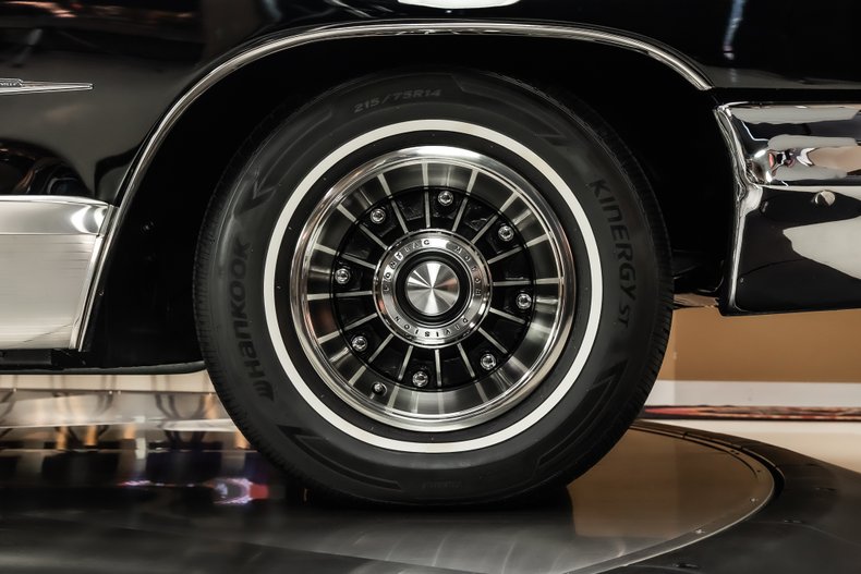 1965 Pontiac Bonneville 74