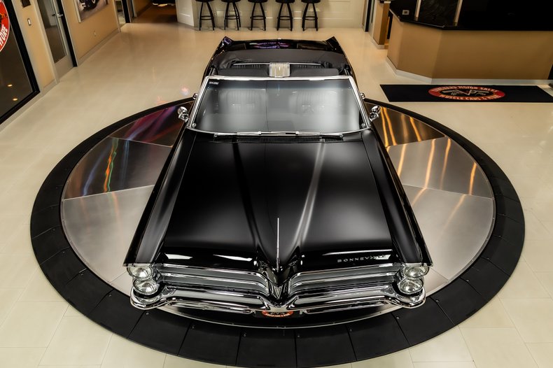 1965 Pontiac Bonneville 130