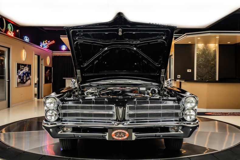 1965 Pontiac Bonneville 122