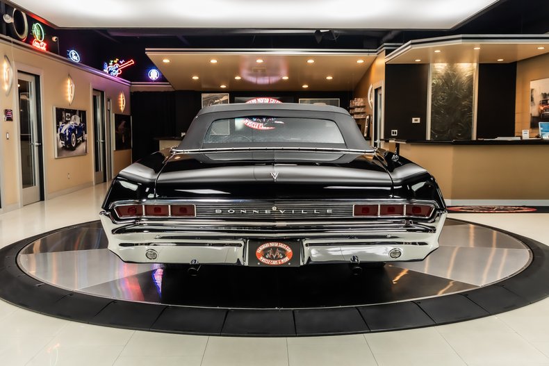 1965 Pontiac Bonneville 114