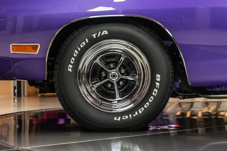 1970 Dodge Charger 9