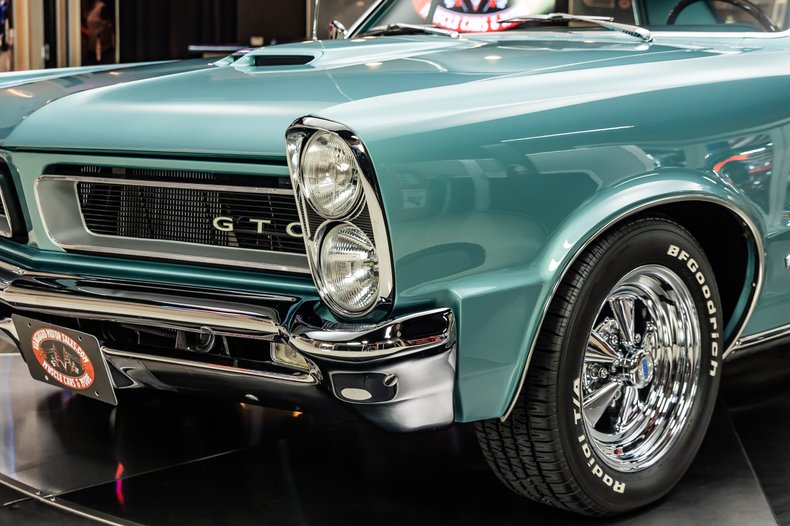 1965 Pontiac GTO 30