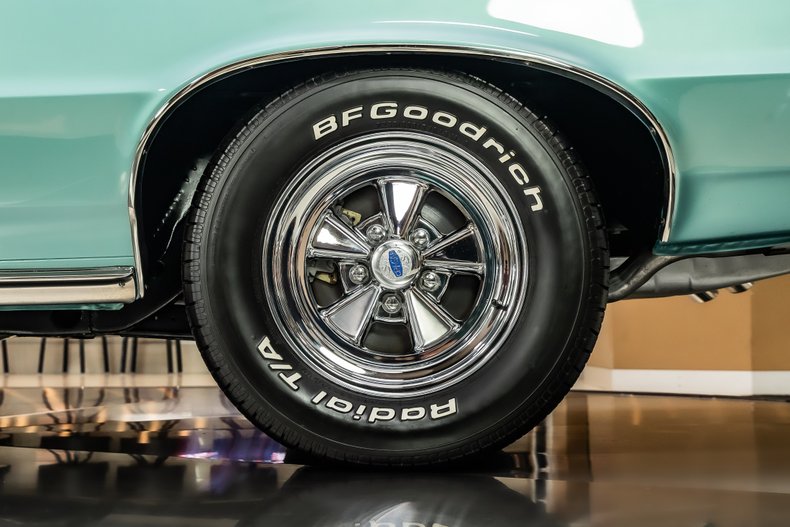1965 Pontiac GTO 52