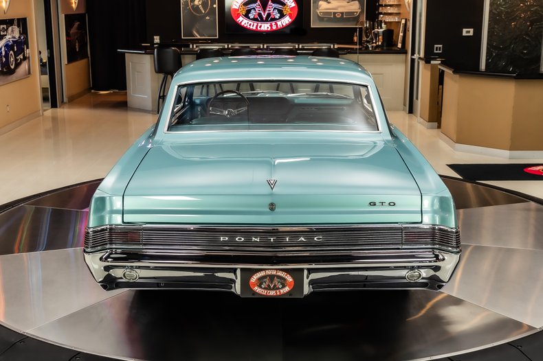 1965 Pontiac GTO 16