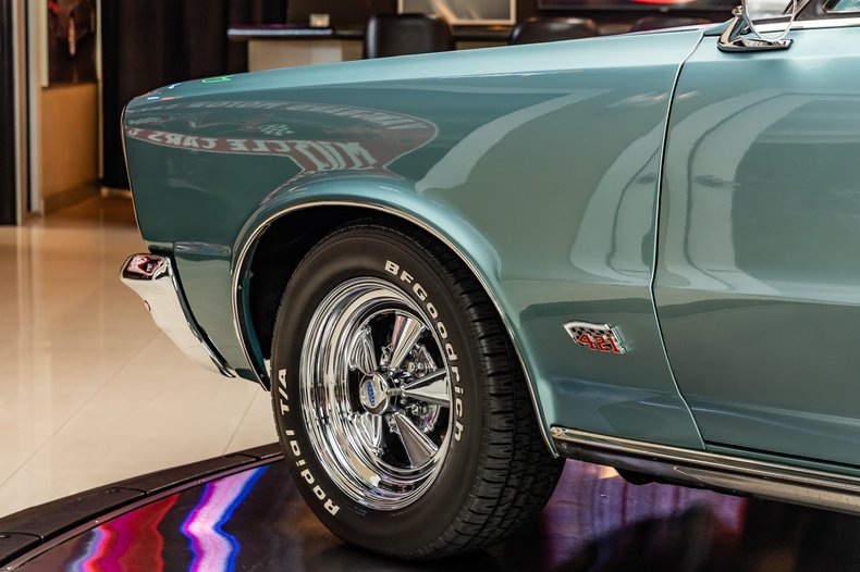 1965 Pontiac GTO 37
