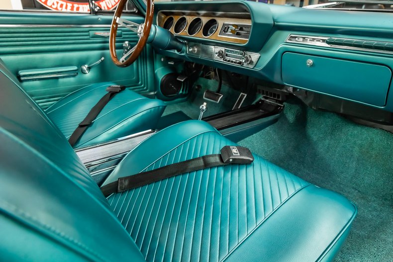 1965 Pontiac GTO 71