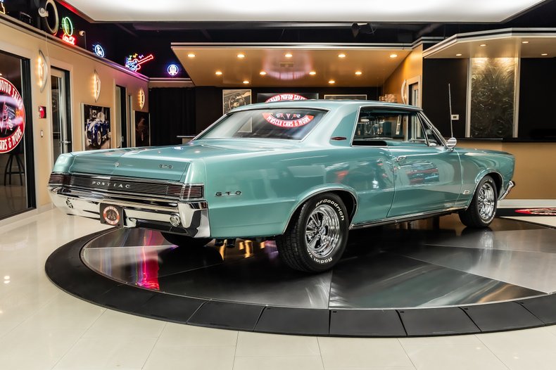 1965 Pontiac GTO 13